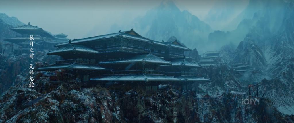 满屏露肉，胸器逼人！ 郭式审美，屎上雕花