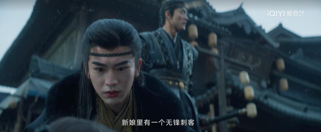 满屏露肉，胸器逼人！ 郭式审美，屎上雕花