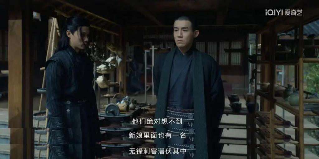 满屏露肉，胸器逼人！ 郭式审美，屎上雕花