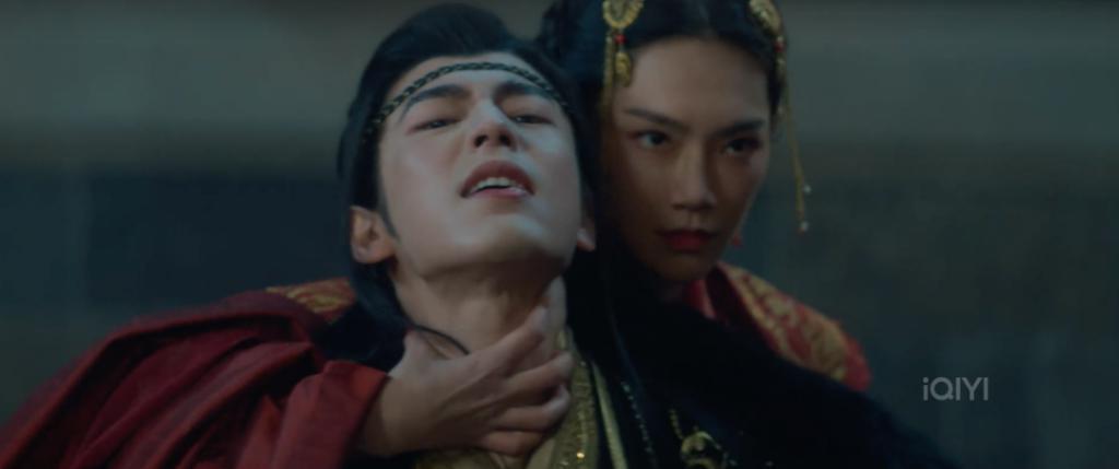 满屏露肉，胸器逼人！ 郭式审美，屎上雕花