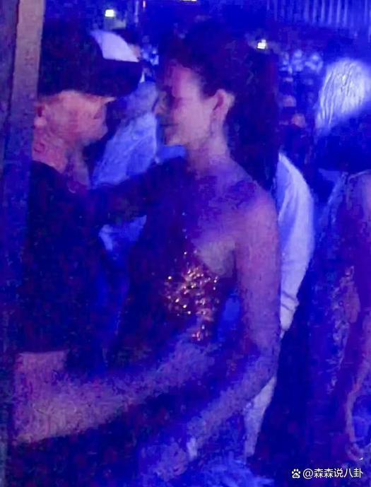 小李子新恋情曝光，女友被曝已结婚，二人夜店激吻爱得火热
