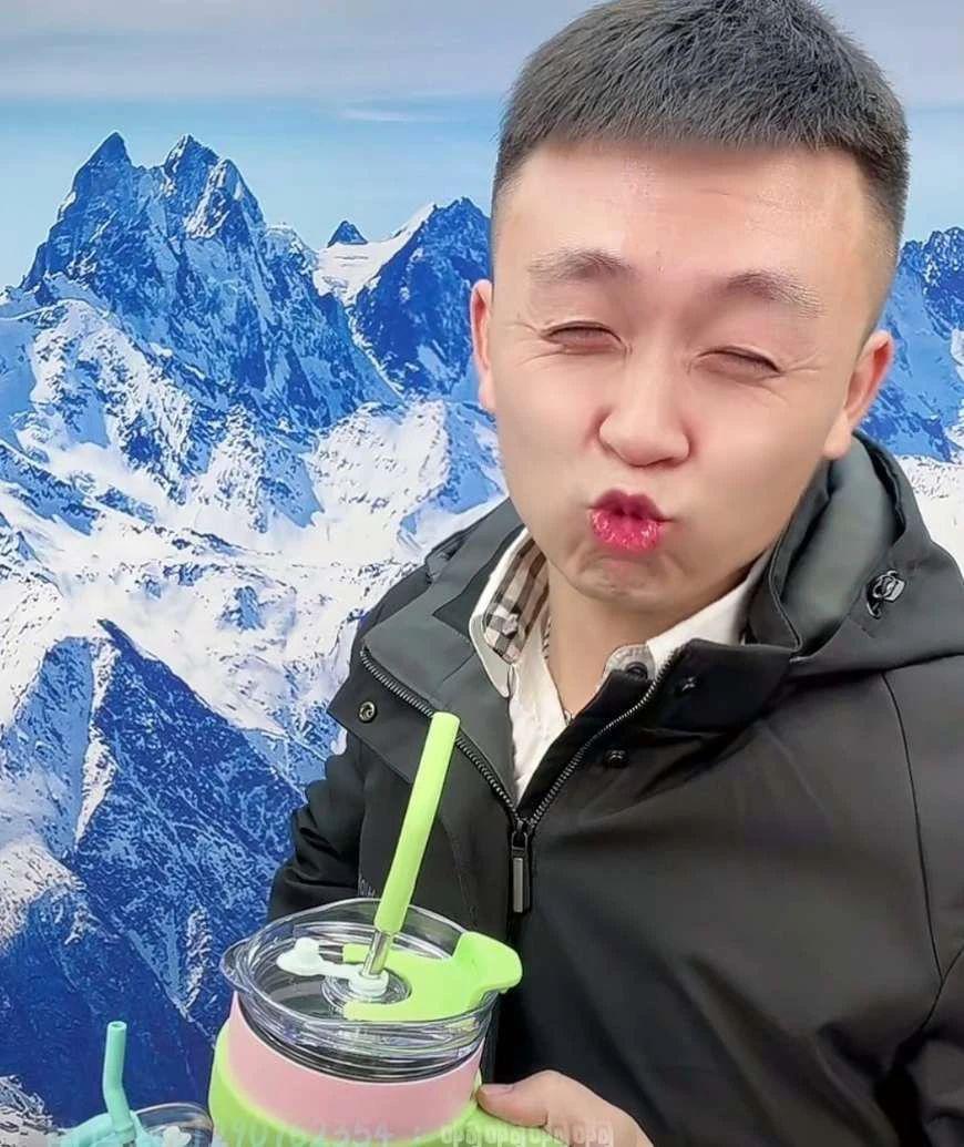 比起秀才的油腻风，一笑倾城的玩法才叫高端