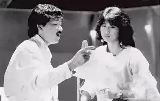 76岁大魔王出山，张学友：“有他在，别叫我歌神”