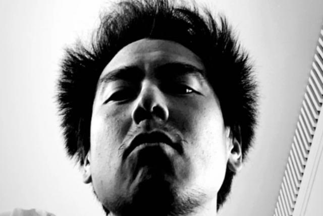 彭于晏现身日本被偶遇，素面朝天没架子，很有少年感