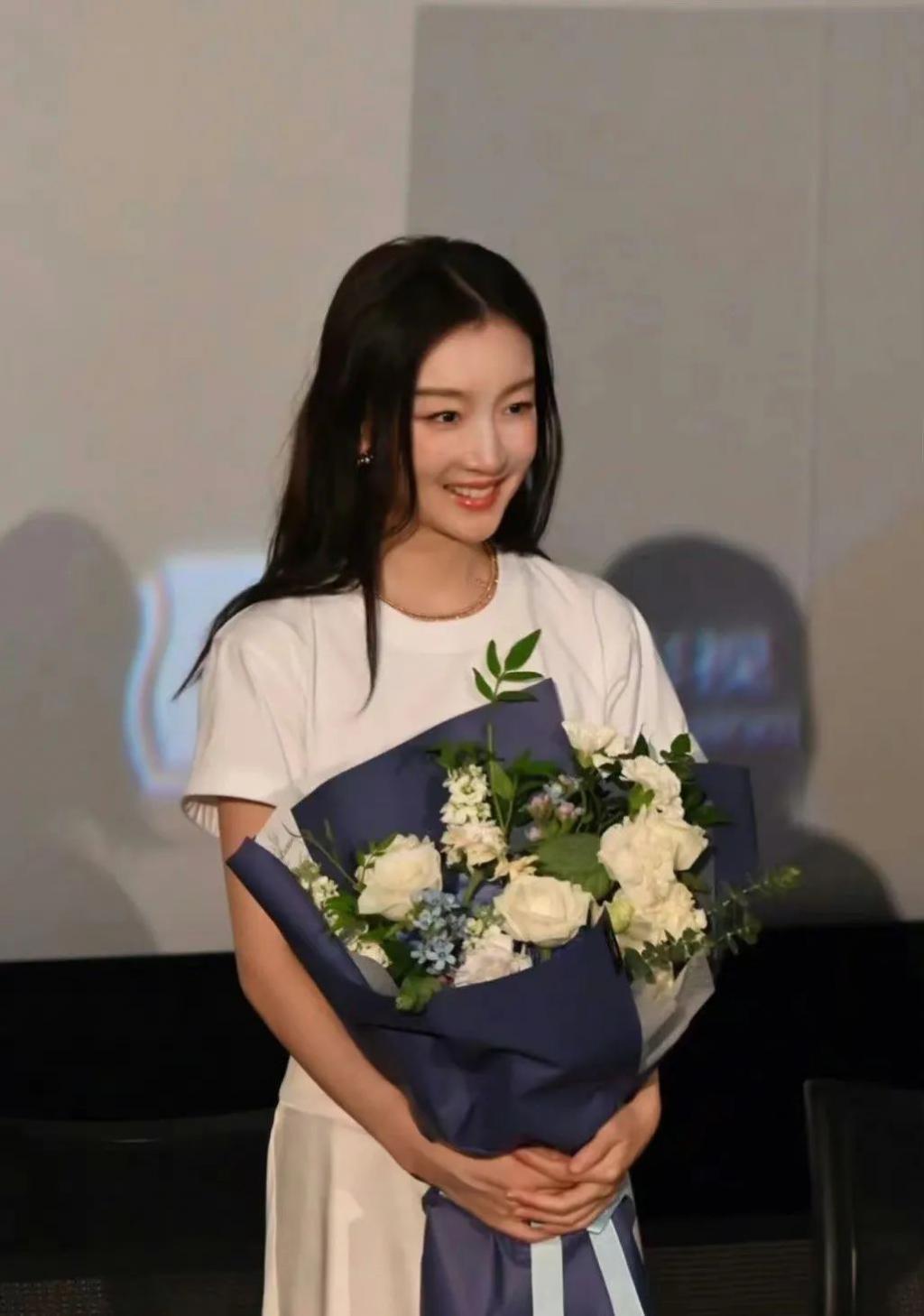 周冬雨，从来都不是“好女孩”