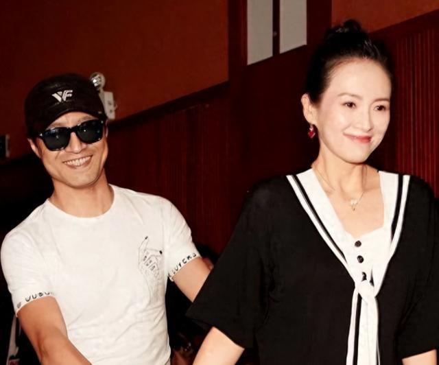 曝章子怡离婚分财产，知情人辟谣称汪峰主动提离婚，真假难辨