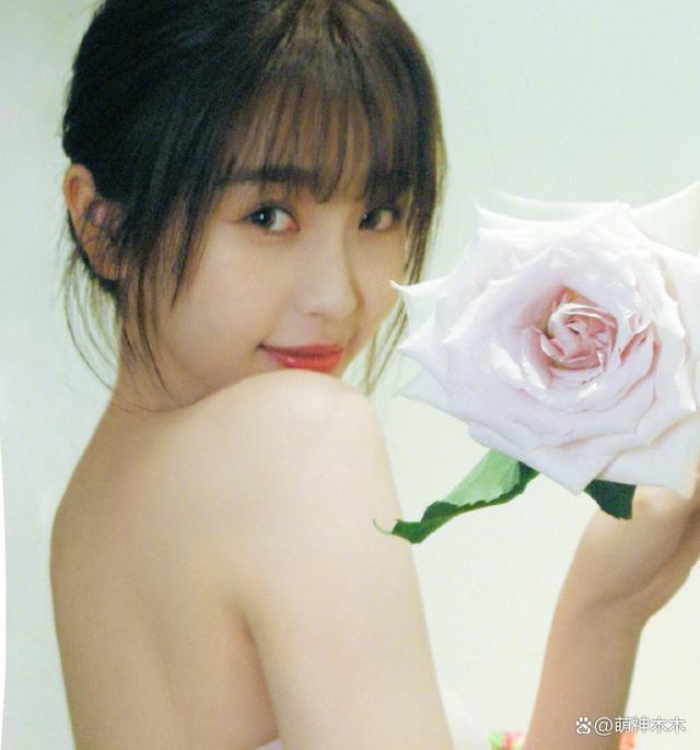 虞书欣反复道歉惹争议，打错阿云嘎名字，被批太没诚意