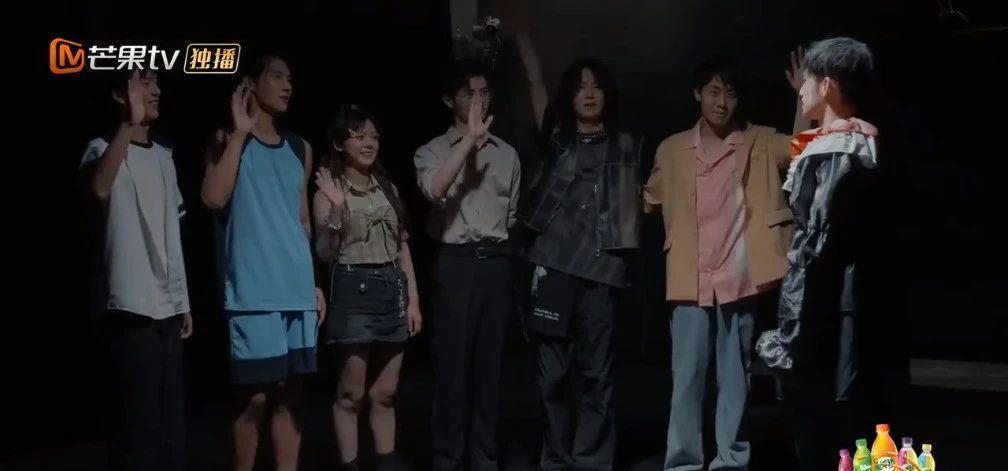 逃了四年，狠人杨幂终于成了哭包