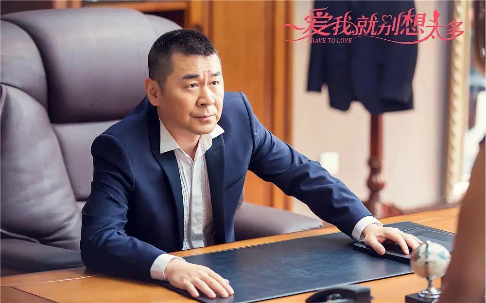 “叔圈天菜”也拯救不了老少恋的违和感