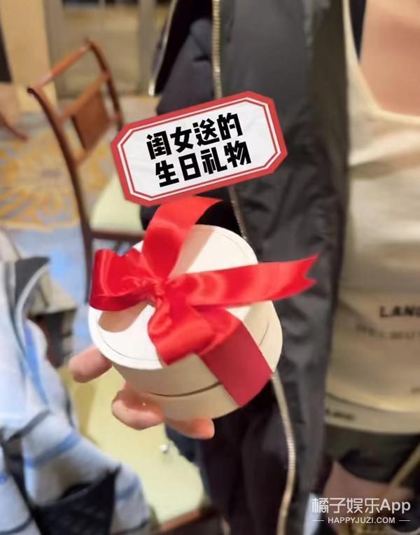 还记得高晓松的女儿吗？她长这么大了？