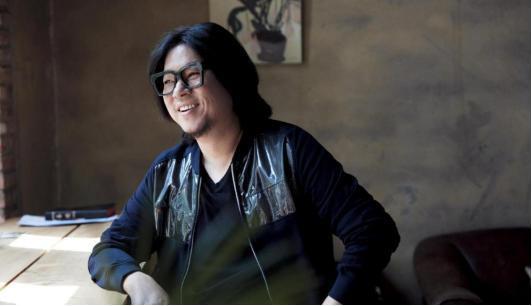 高晓松晒自拍判若两人 面容瘦到脱相网友直呼认不出