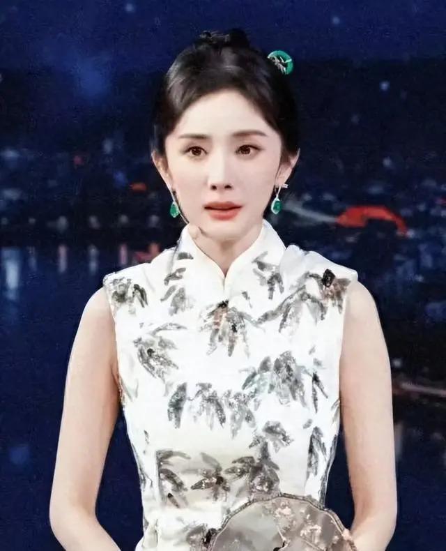 中秋晚会名单曝光，杨幂穿中式风格绝美，毛晓彤李沁同样抢镜