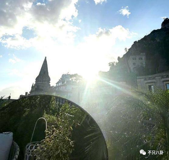 顶流女爱豆逐梦夜总会，这种大尺度还能叫艺术吗？