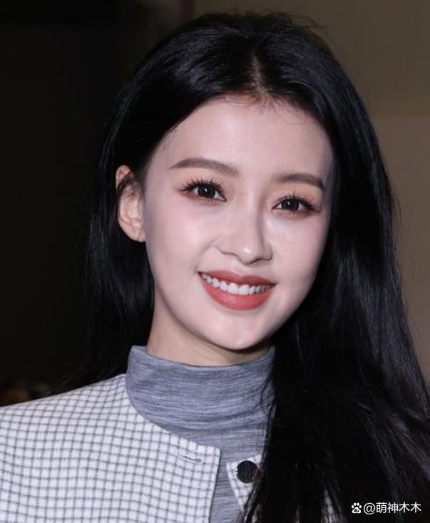 众星时装周生图来了！李冰冰韵味十足，戚薇脸垮郑秀晶初露老态