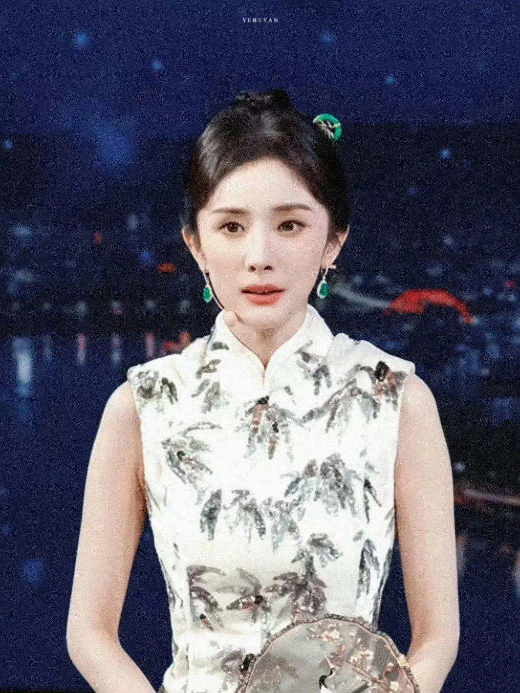 央视中秋晚会邀请明星曝光，网友：为啥不请刀朗？