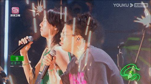 起猛了，看见他俩合体了？