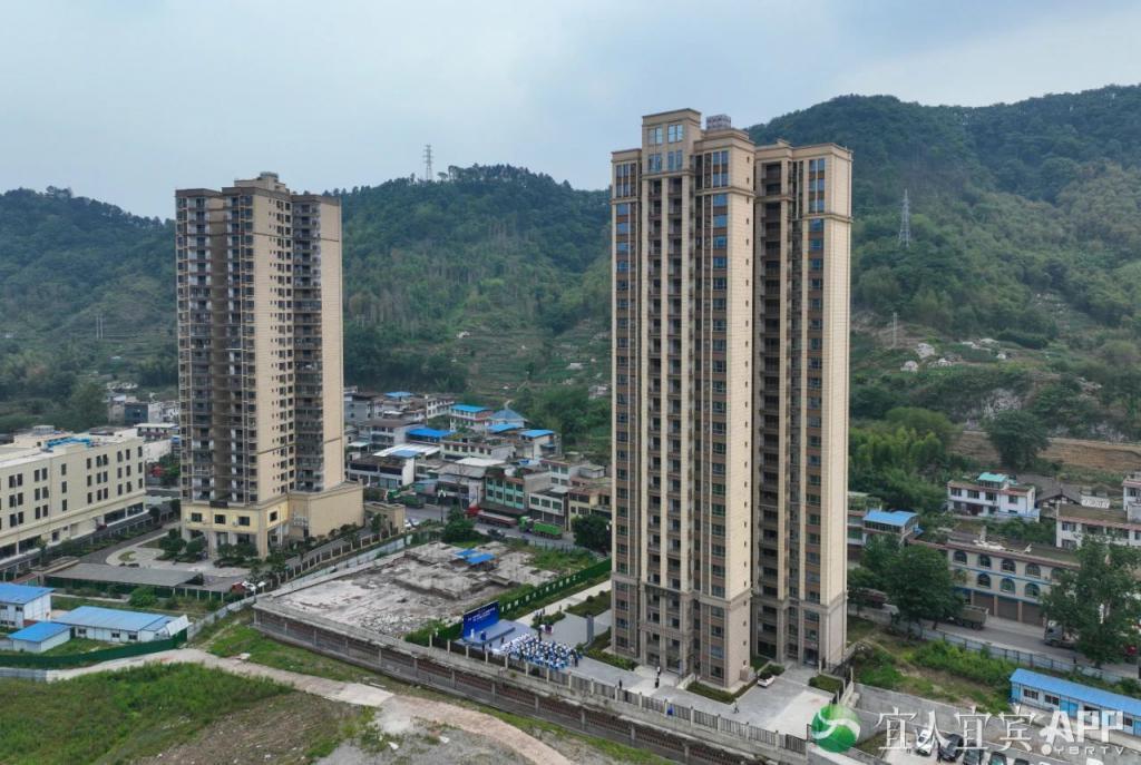 没想到这些县城抢人都这么直接