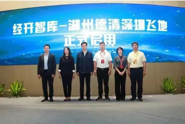 没想到这些县城抢人都这么直接