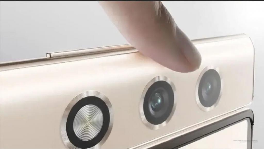 主打时尚调性，消息称荣耀首款外折屏手机V Purse定档9月19日发布