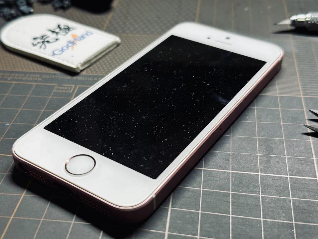 这台 10 年前的老 iPhone ，突然爆火涨价