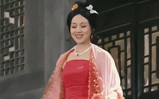 受不了，疯成这样没人管管？