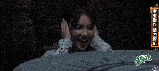 逃了四年，狠人杨幂终于成了哭包