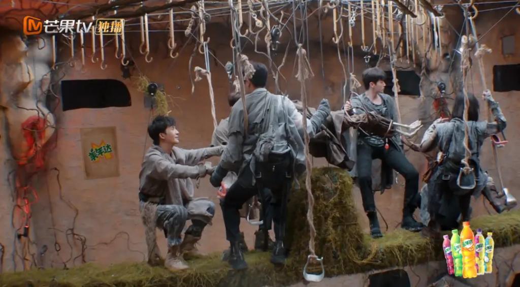 逃了四年，狠人杨幂终于成了哭包