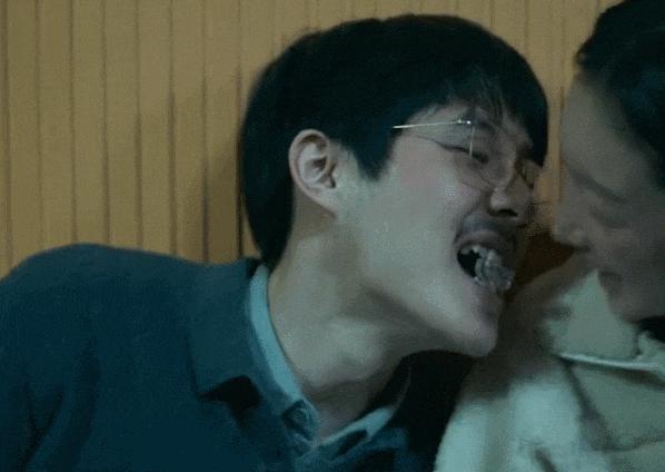 至少她比周冬雨性感！