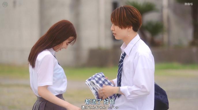 至少她比周冬雨性感！