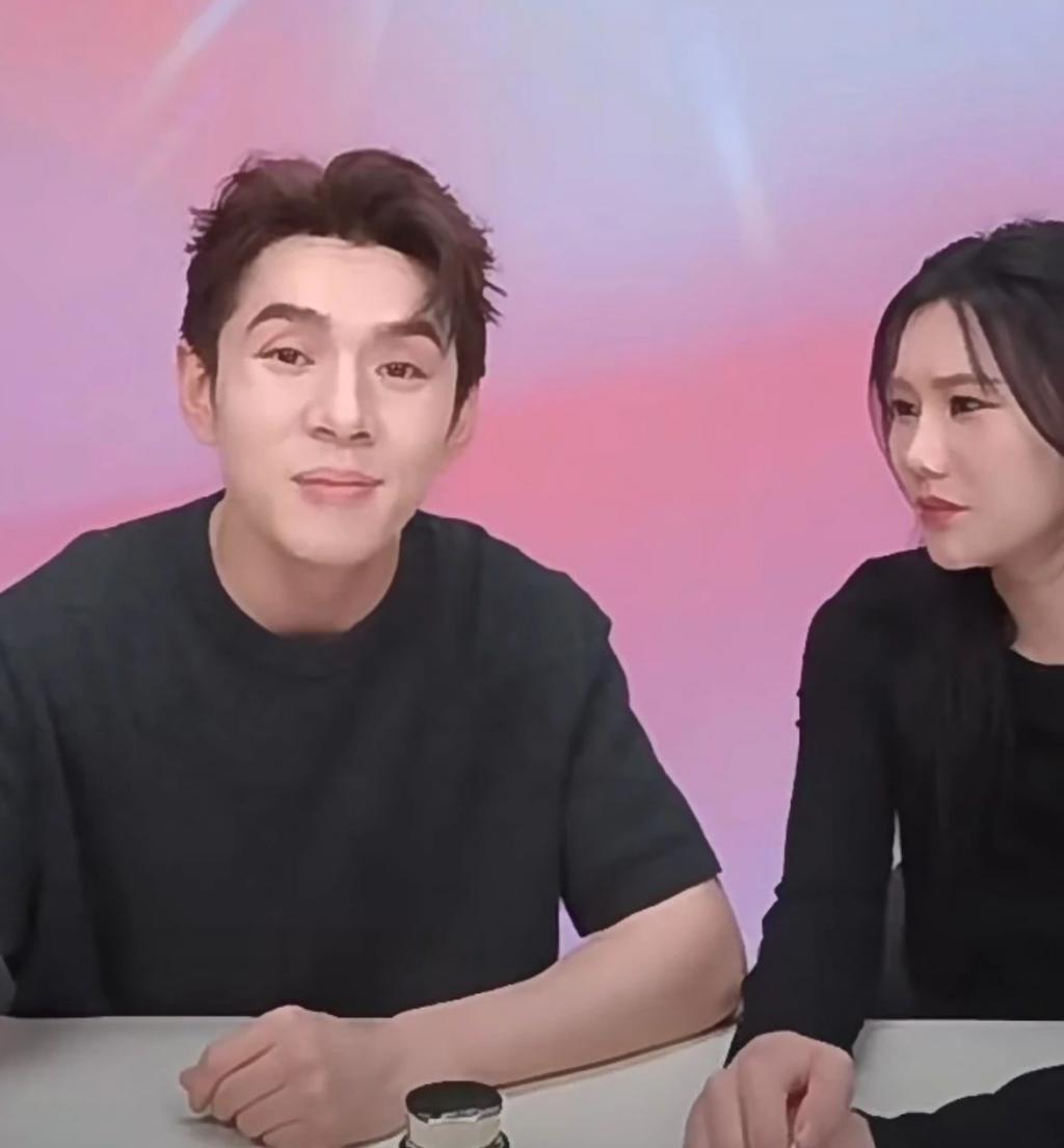 李佳琦翻车！直播间怼消费者，道歉不真诚，无法共情打工人？