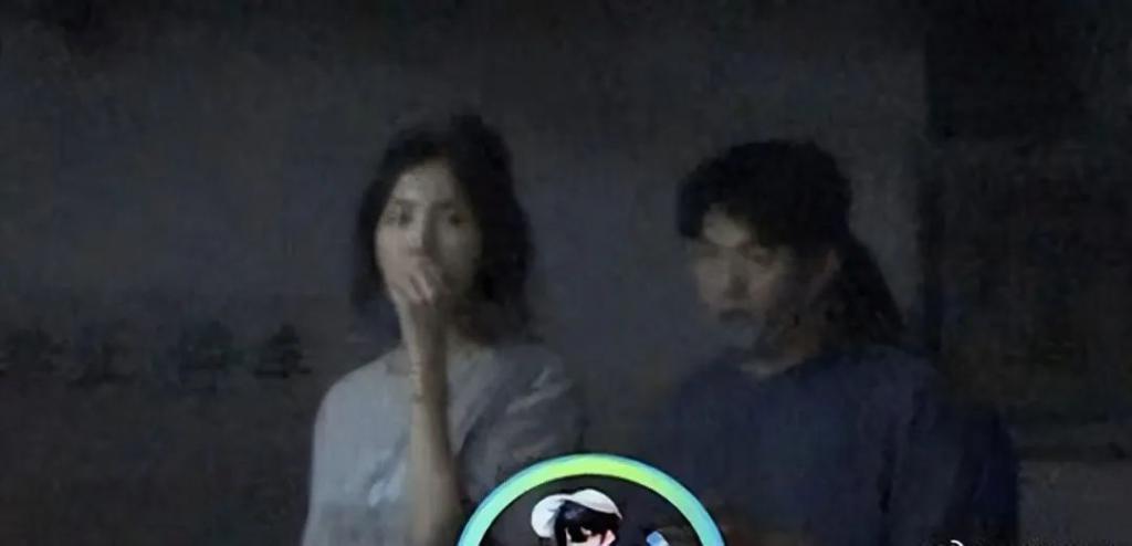 男星官宣恋情！女方给其投资拍电影，被曝曾和65岁富豪生子