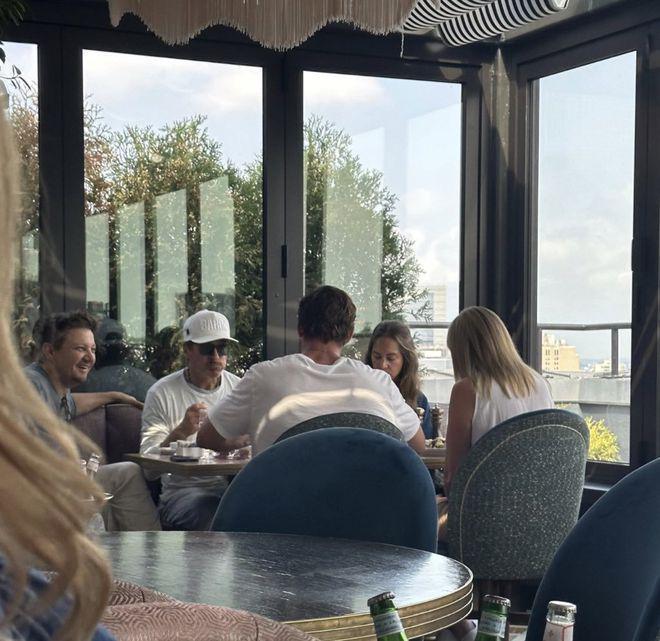 美队克里斯·埃文斯结婚 多位漫威好友参加婚礼