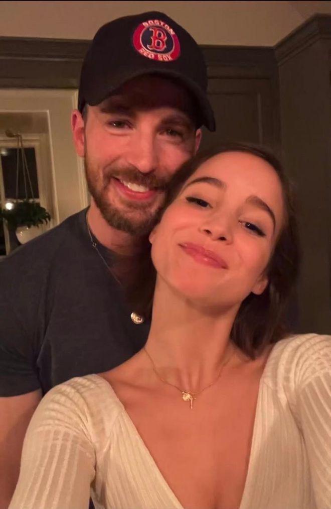 美队克里斯·埃文斯结婚 多位漫威好友参加婚礼