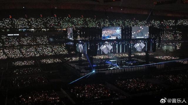 拒绝网络暴力！华晨宇演唱会大屏播放网络恶评引热议