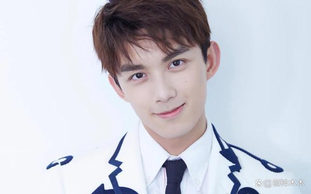 吴磊被质疑谈恋爱了？自曝对现状很满意：和爱人家人在一起