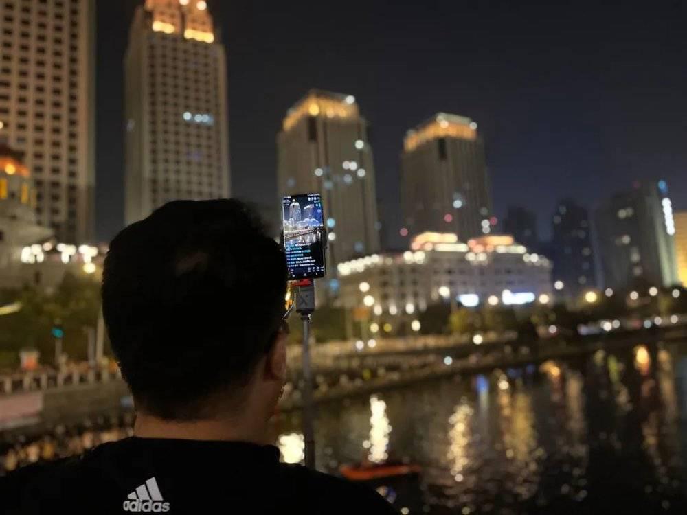 狮子林桥，疯狂的跳水和荒诞的流量