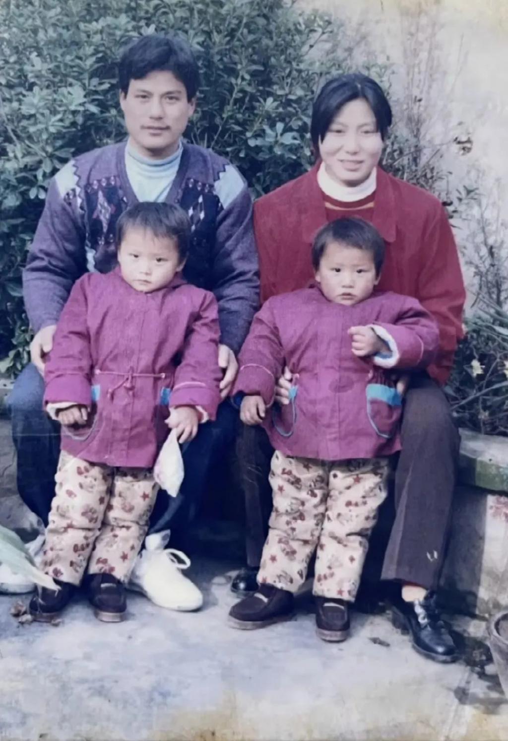 疯狂的小杨哥：纳税2亿，玩命赚钱