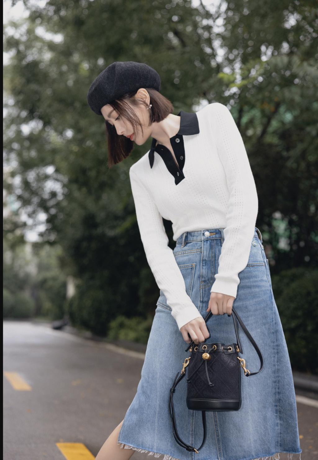 纽约这一晚：戚薇霸气，秦岚惊艳！但50岁的影后才是顶配