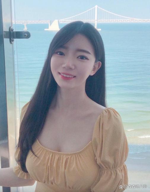 韩国网红在香港街头被色狼袭胸强吻，男方疑似是印度人