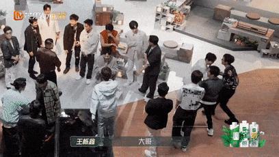 被索赔227亿的“浪子”，16年后回头了