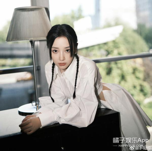 还记得《二十不惑》的姜小果吗？如今撞脸李小璐？