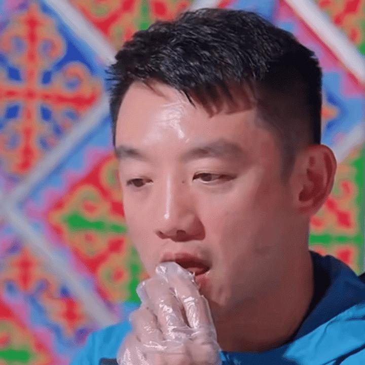 娱乐圈猛汉，竟然变成小哭包啦？