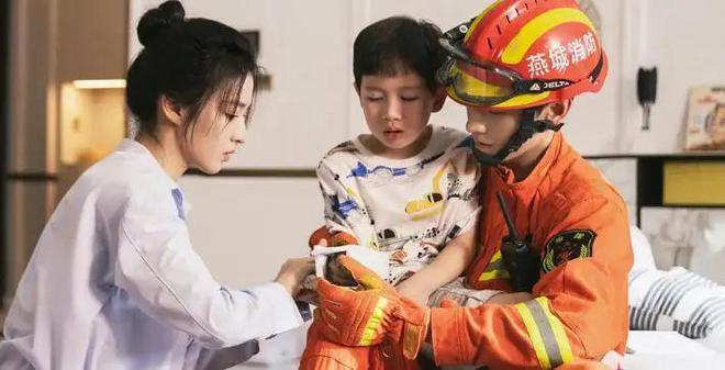 9.5分，这部九十年代神片，是中国职场片巅峰之作