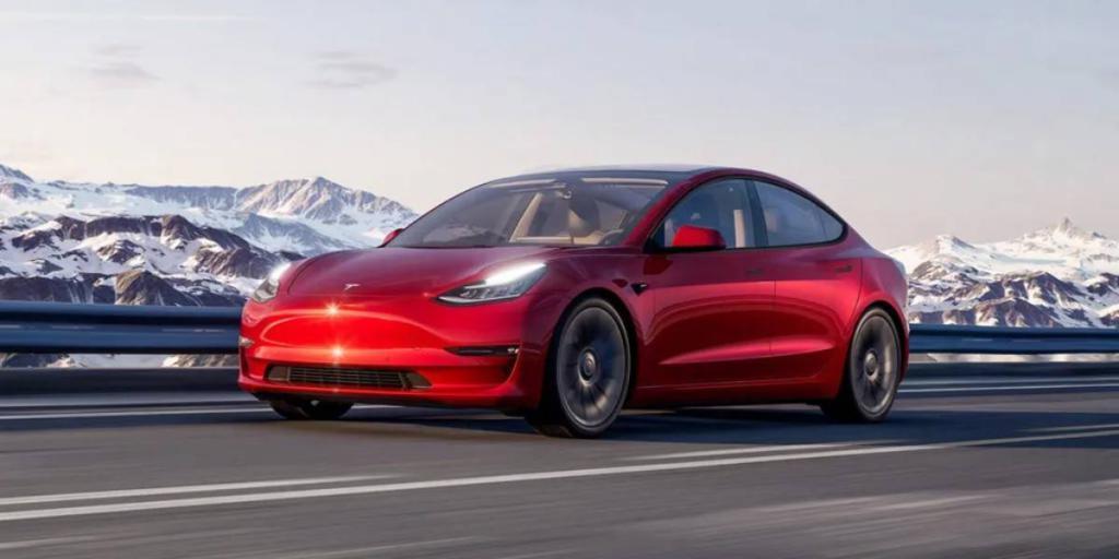 新款 Model 3，终于摘掉了「毛坯房」的帽子