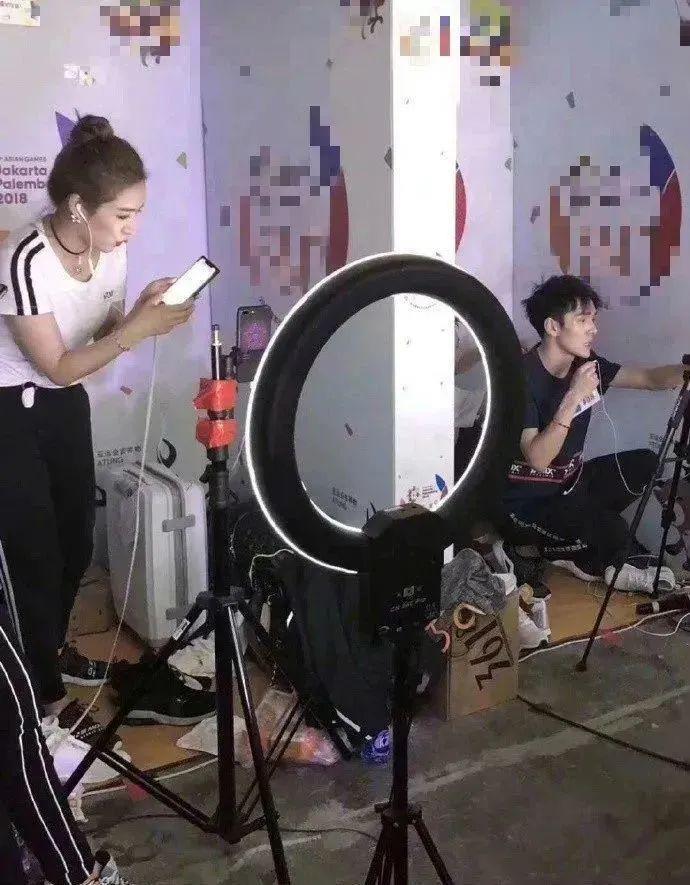 李佳琦：18亿到手，初心变了？