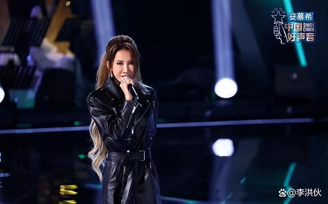 把《好声音》的战火引到那英身上，她亏不亏？