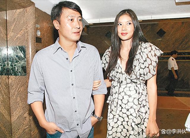 乐基儿承认和二婚丈夫离婚，离开黎明后，她再也找不到幸福了