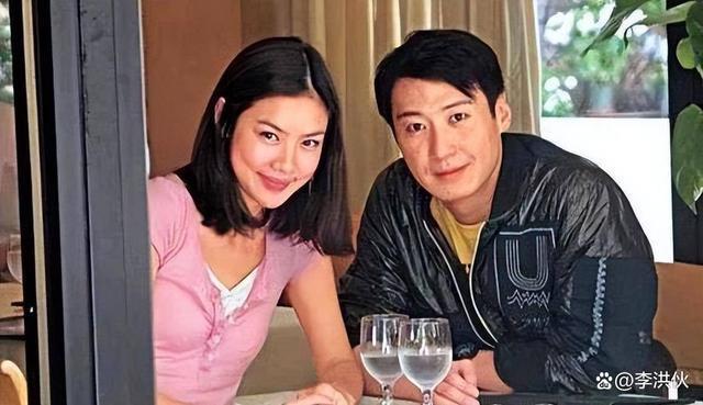 乐基儿承认和二婚丈夫离婚，离开黎明后，她再也找不到幸福了