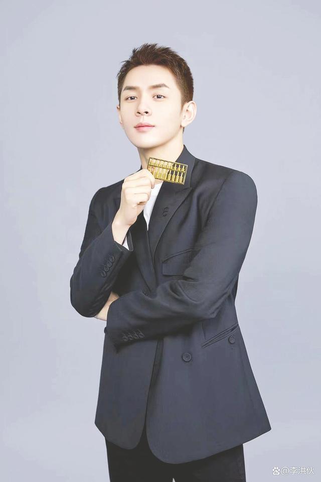 请把影帝奖杯，颁给李佳琦！