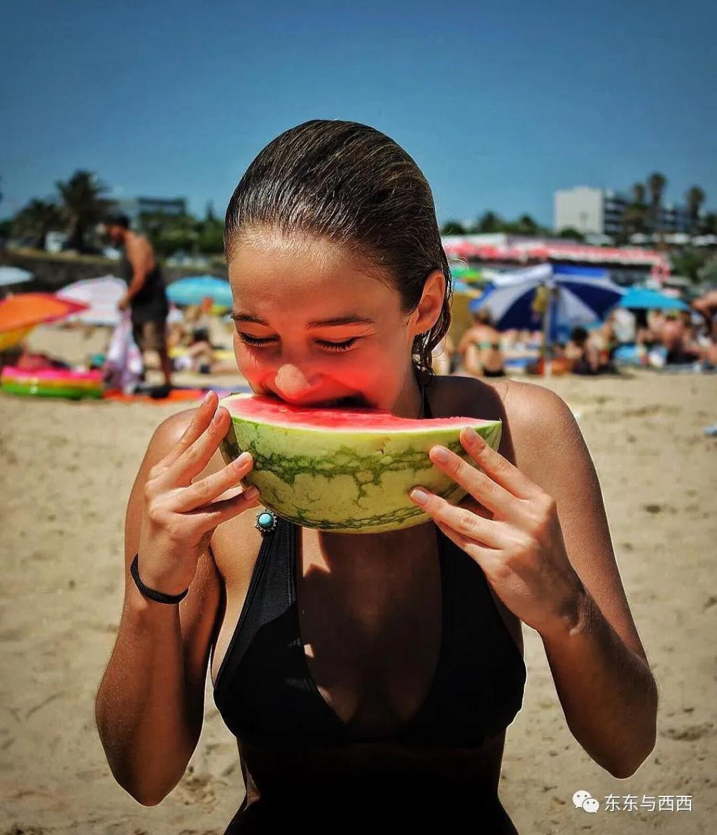 全球最性感男人悄悄结婚了,娶小16岁美女,是谁拿下这个“男女通吃”大帅比?